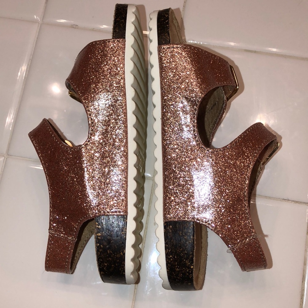 Cat & Jack flatbed sandals rose gold size 9